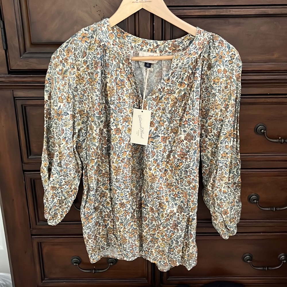 Universal Thread floral peasant top NEW Sz medium